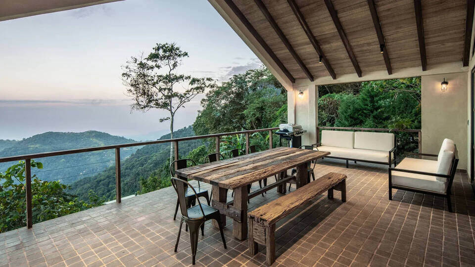 building casa las nubes in costa rica