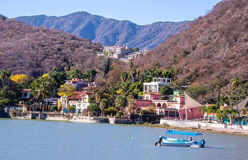 life of culture and community in lake chapala