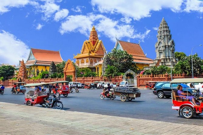 living in phnom penh