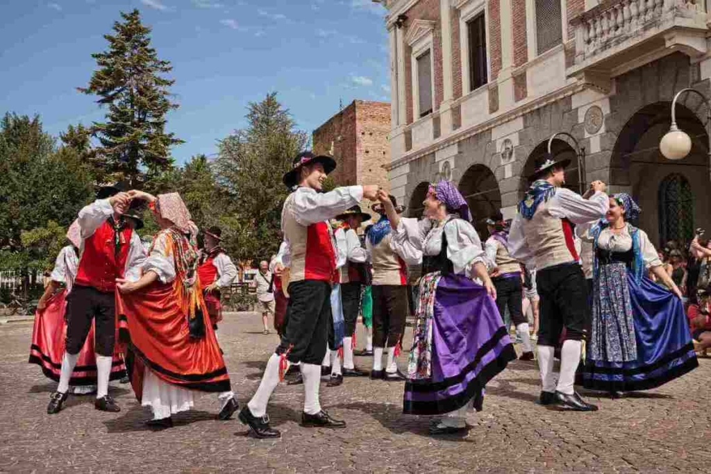 tuscany’s culture and community