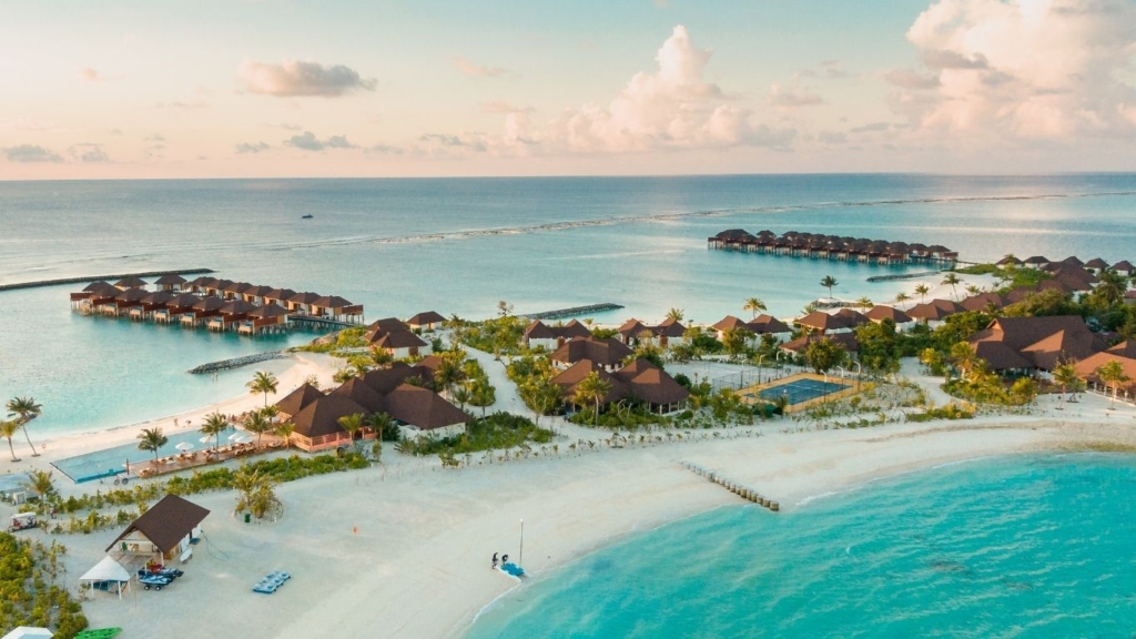 beachfront villas showing property for sale in maldives