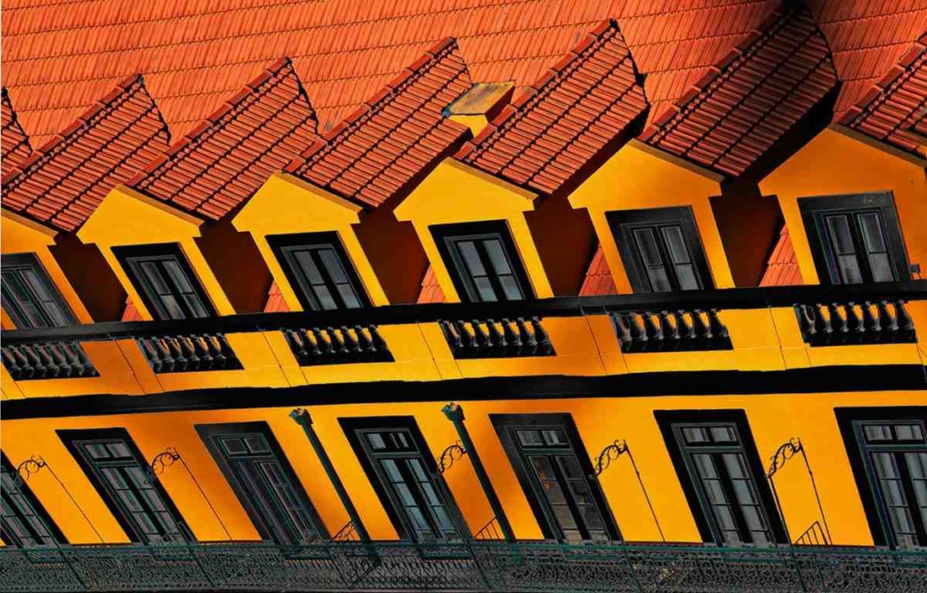 traditional portuguese building exterior, similar to properties explored in the property buying process in portugal.
