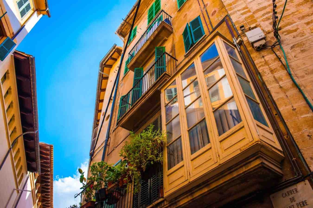 how much does a house in spain cost