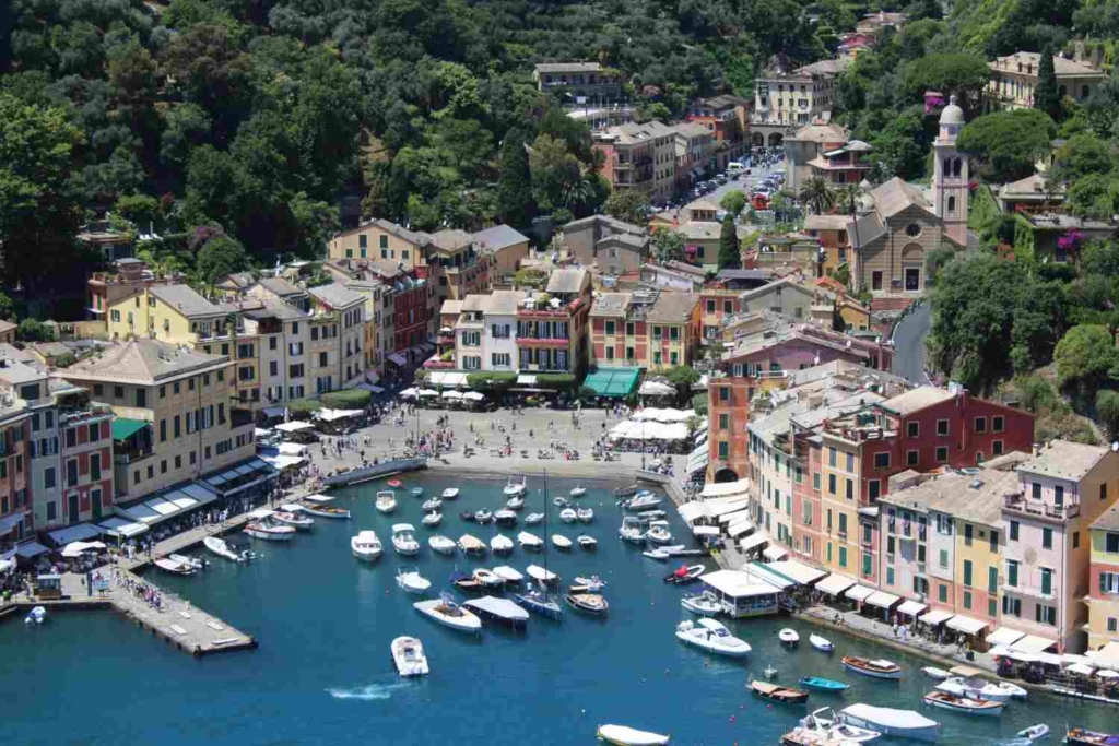 can americans buy property in italy